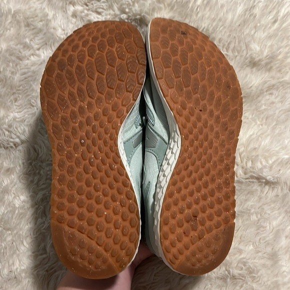 New Balance Fresh Foam Sneakers - Picture 4 of 4